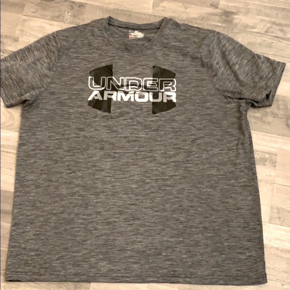Men’s Under Armour tshirt